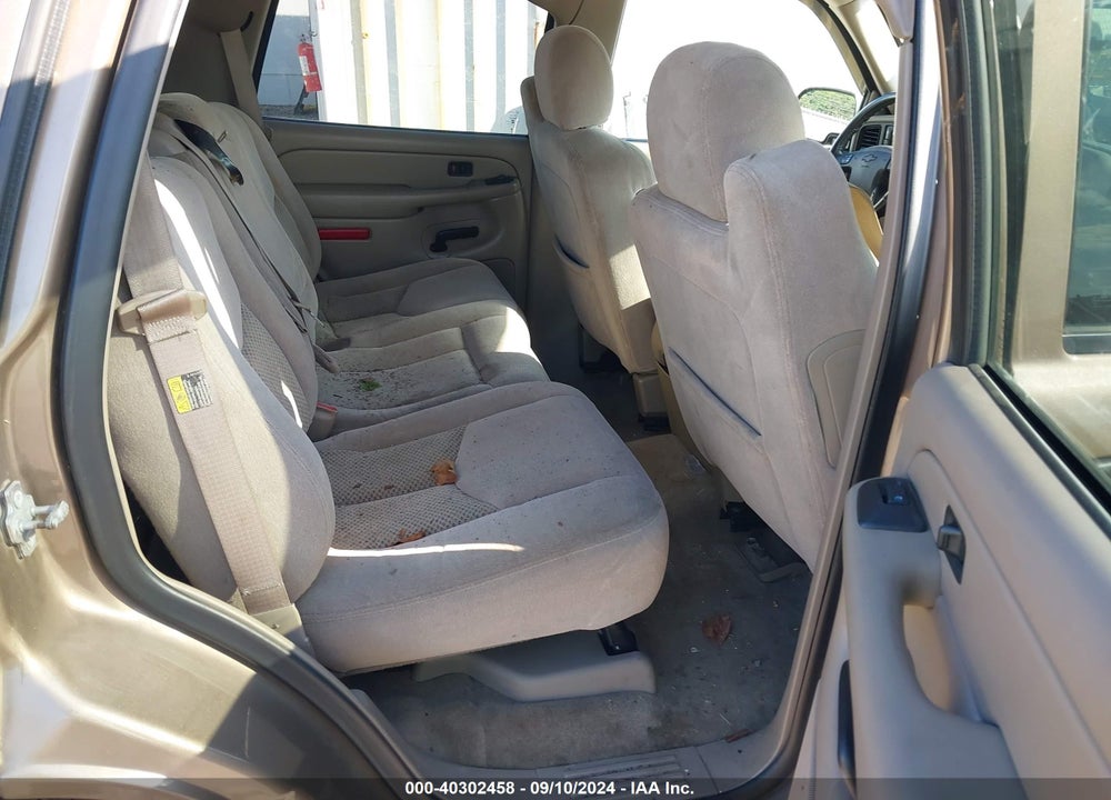 2004 CHEVROLET TAHOE LS VIN: 1GNEK13Z44J277175