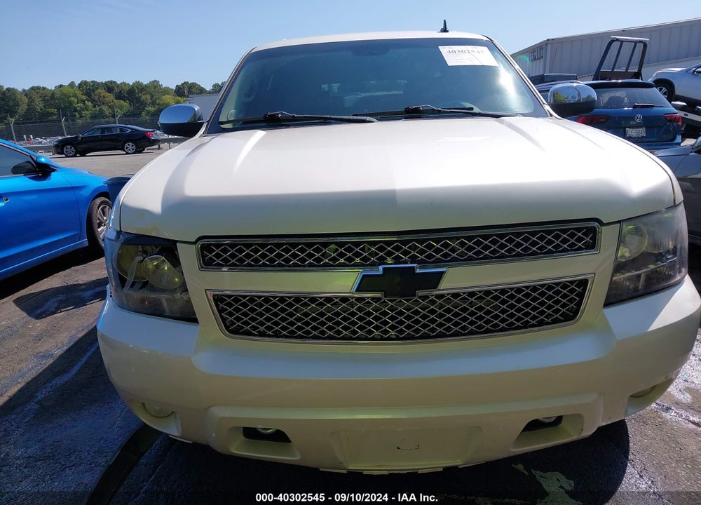 2008 CHEVROLET SUBURBAN 1500 LTZ VIN: 1GNFK163X8R269455