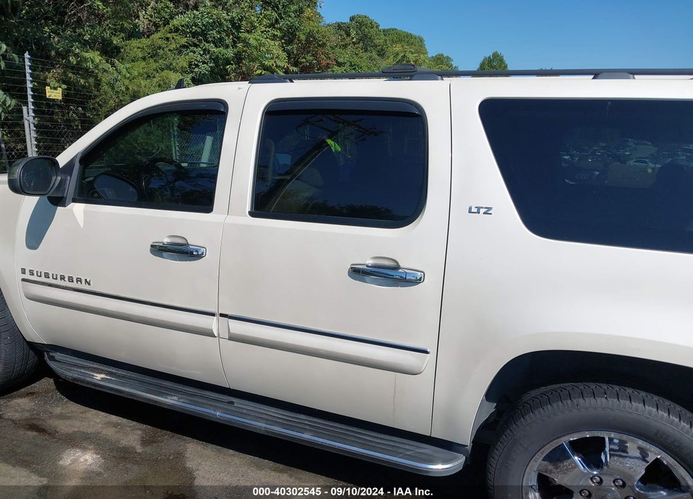 2008 CHEVROLET SUBURBAN 1500 LTZ VIN: 1GNFK163X8R269455
