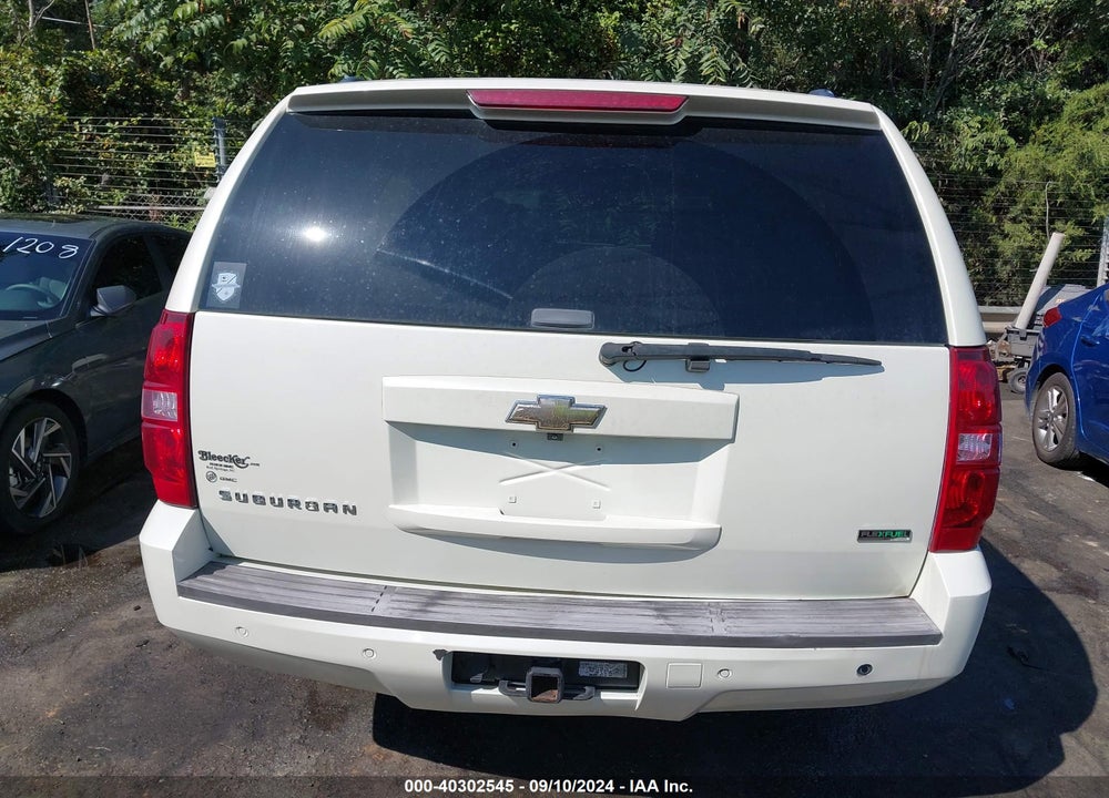 2008 CHEVROLET SUBURBAN 1500 LTZ VIN: 1GNFK163X8R269455