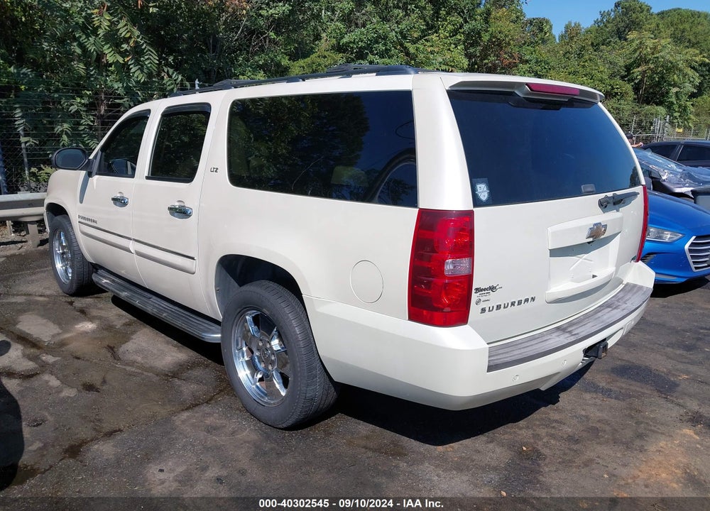 2008 CHEVROLET SUBURBAN 1500 LTZ VIN: 1GNFK163X8R269455