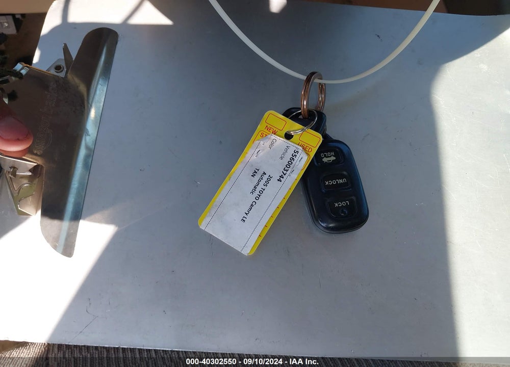 2005 TOYOTA CAMRY LE VIN: 4T1BE32K35U422737