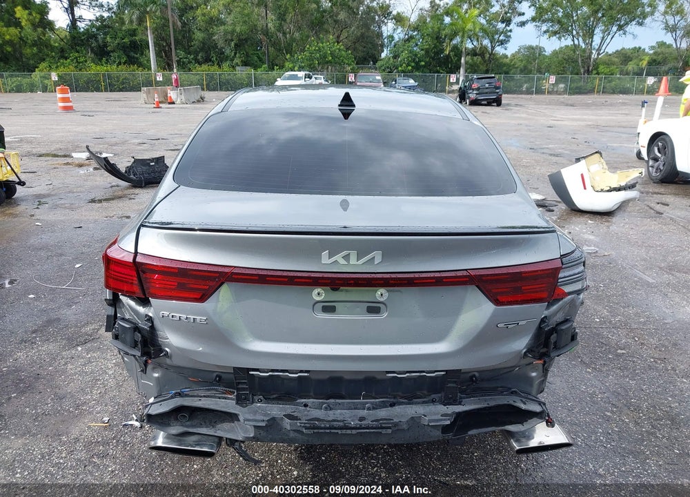 2022 KIA FORTE GT VIN: 3KPF44ACXNE493523
