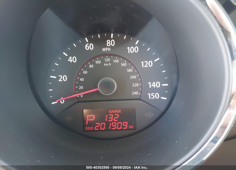 2011 KIA SORENTO LX VIN: 5XYKT3A16CG191267