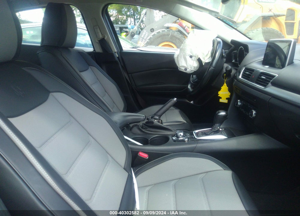 2014 MAZDA 3 VIN: JM1BM1W37E1111960