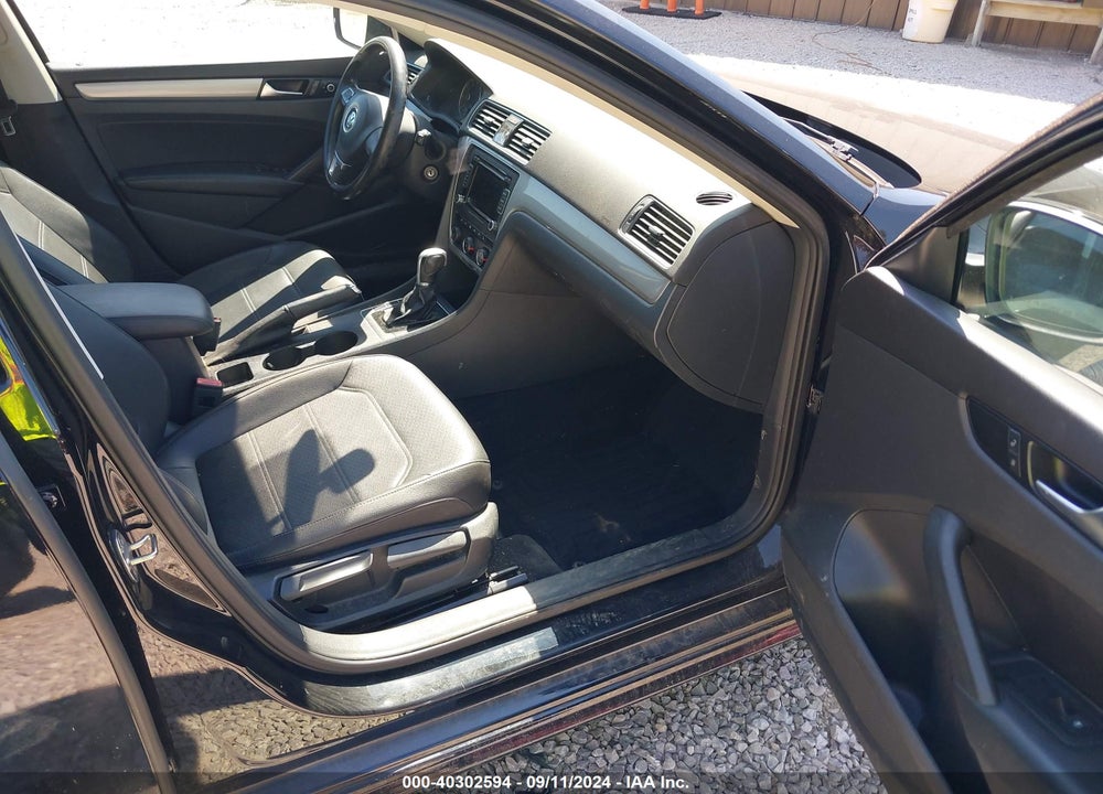2015 VOLKSWAGEN PASSAT 1.8T WOLFSBURG EDITION VIN: 1VWAT7A32FC033437