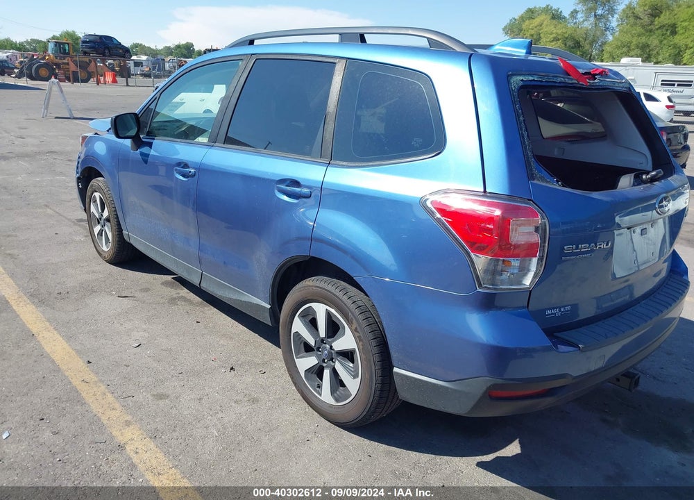 2018 SUBARU FORESTER 2.5I VIN: JF2SJABC4JH530026