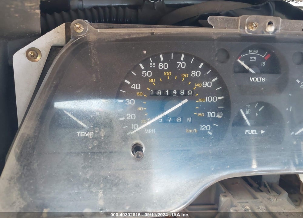 1996 FORD THUNDERBIRD LX VIN: 1FALP62W8TH144999