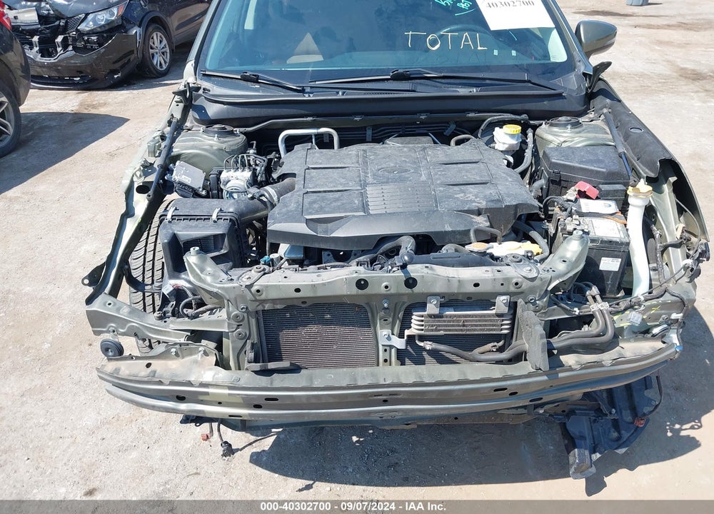 2018 SUBARU OUTBACK 3.6R TOURING VIN: 4S4BSETC3J3284502
