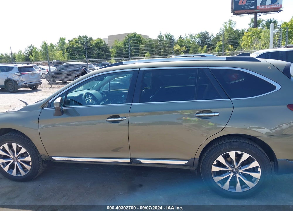2018 SUBARU OUTBACK 3.6R TOURING VIN: 4S4BSETC3J3284502