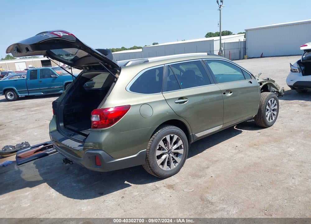 2018 SUBARU OUTBACK 3.6R TOURING VIN: 4S4BSETC3J3284502