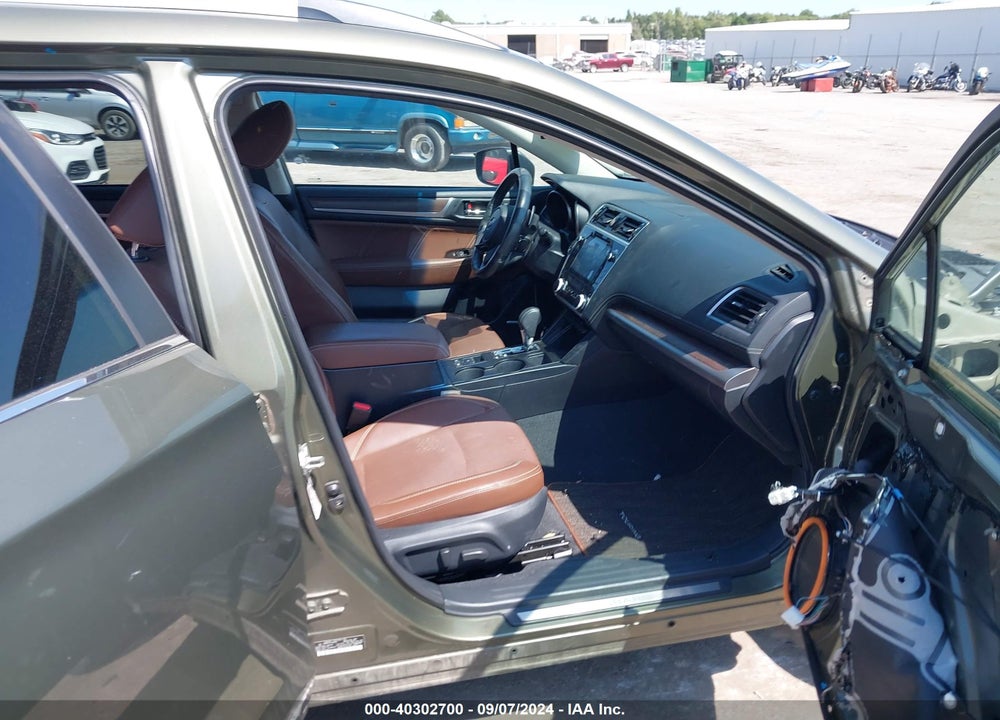 2018 SUBARU OUTBACK 3.6R TOURING VIN: 4S4BSETC3J3284502