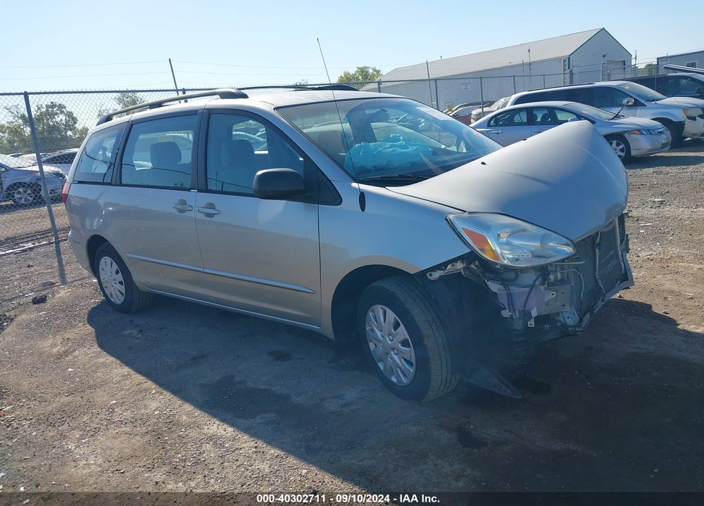 2004 TOYOTA SIENNA CE VIN: 5TDZA23C44S022608