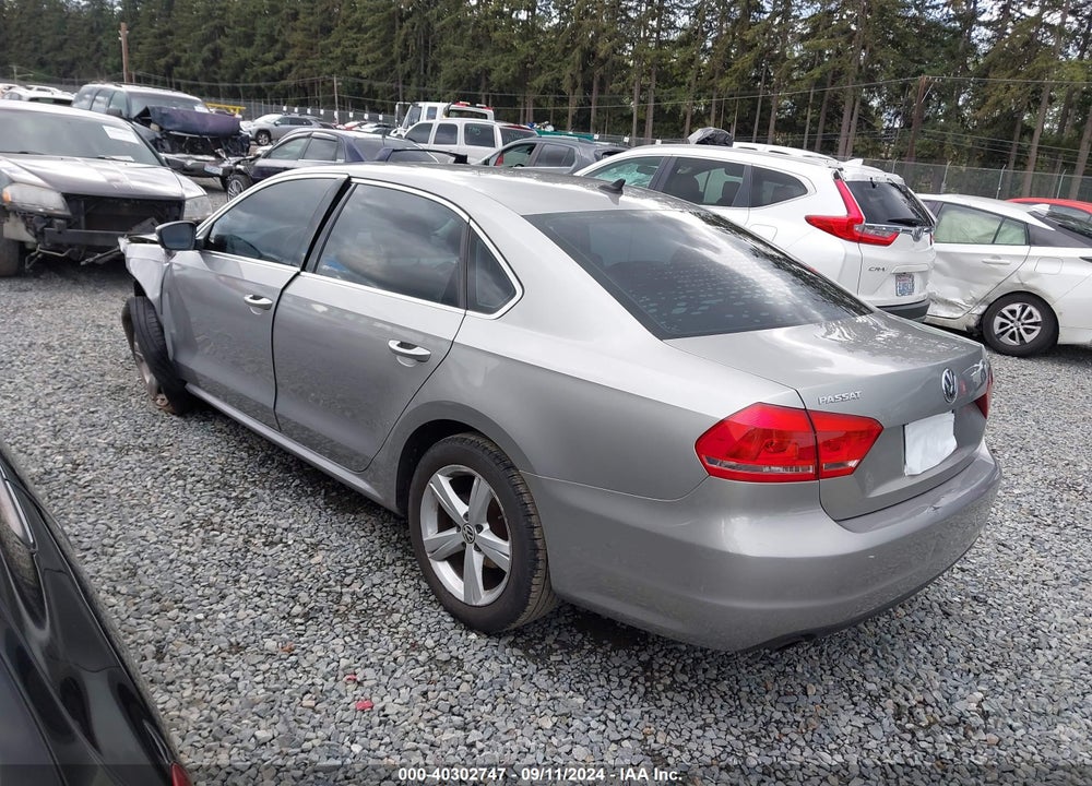 2013 VOLKSWAGEN PASSAT 2.5L SE VIN: 1VWBP7A30DC001303