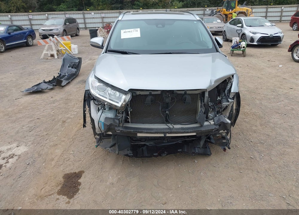 2019 TOYOTA HIGHLANDER XLE VIN: 5TDJZRFH1KS730009