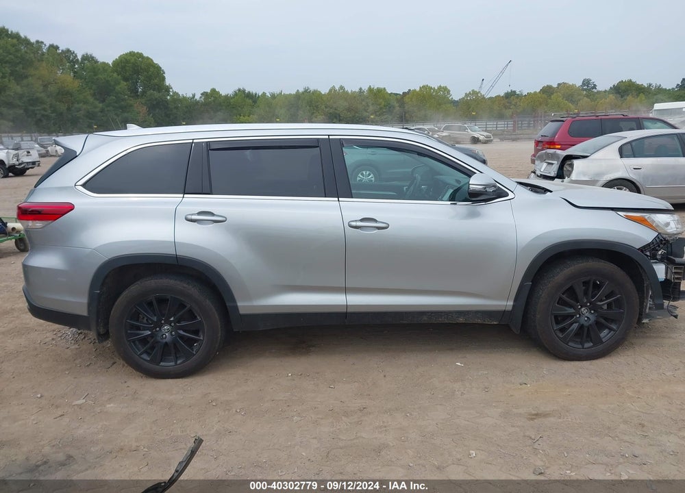 2019 TOYOTA HIGHLANDER XLE VIN: 5TDJZRFH1KS730009