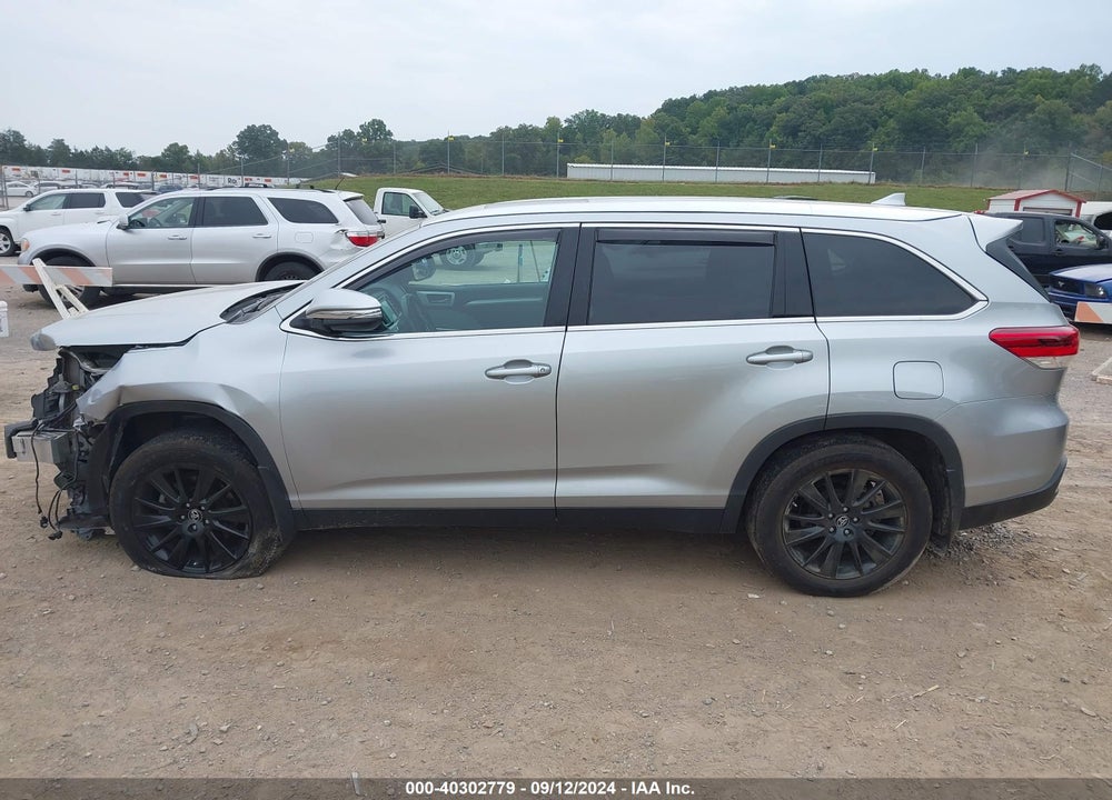 2019 TOYOTA HIGHLANDER XLE VIN: 5TDJZRFH1KS730009