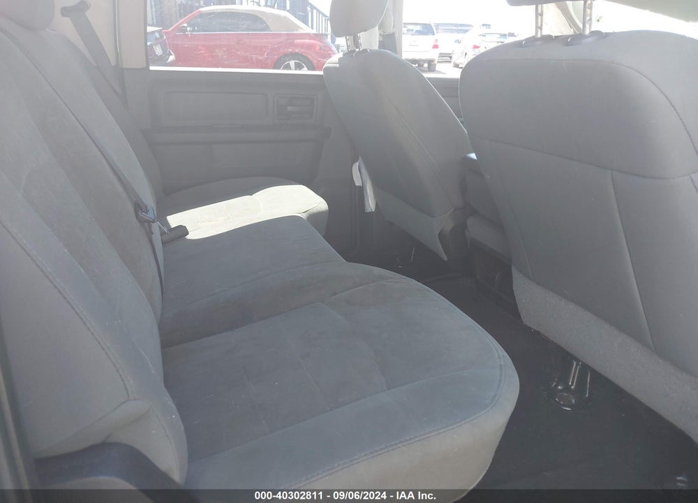 2018 RAM 1500 VIN: 1C6RR7KG6JS255894