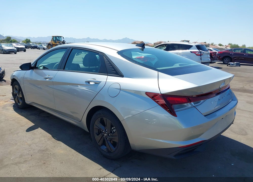 2021 HYUNDAI ELANTRA SEL VIN: 5NPLM4AG7MH037737