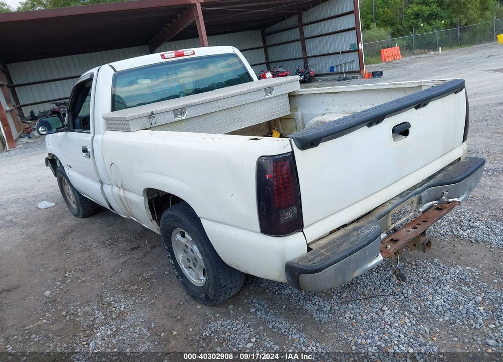 2000 CHEVROLET SILVERADO 1500 LS VIN: 1GCEK14T5YZ371611