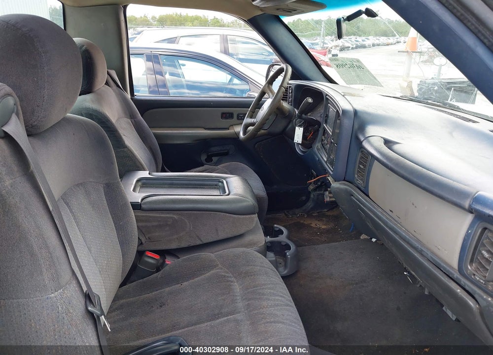 2000 CHEVROLET SILVERADO 1500 LS VIN: 1GCEK14T5YZ371611