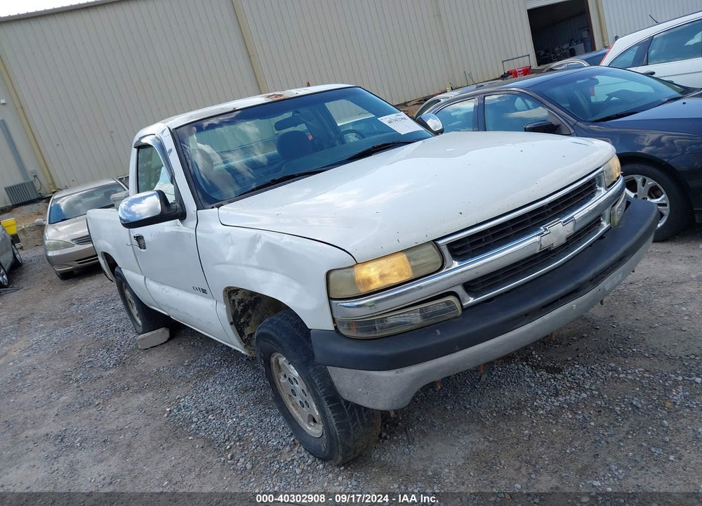 2000 CHEVROLET SILVERADO 1500 LS VIN: 1GCEK14T5YZ371611