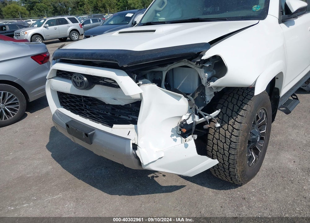 2018 TOYOTA 4RUNNER TRD OFF ROAD VIN: JTEBU5JR7J5483882