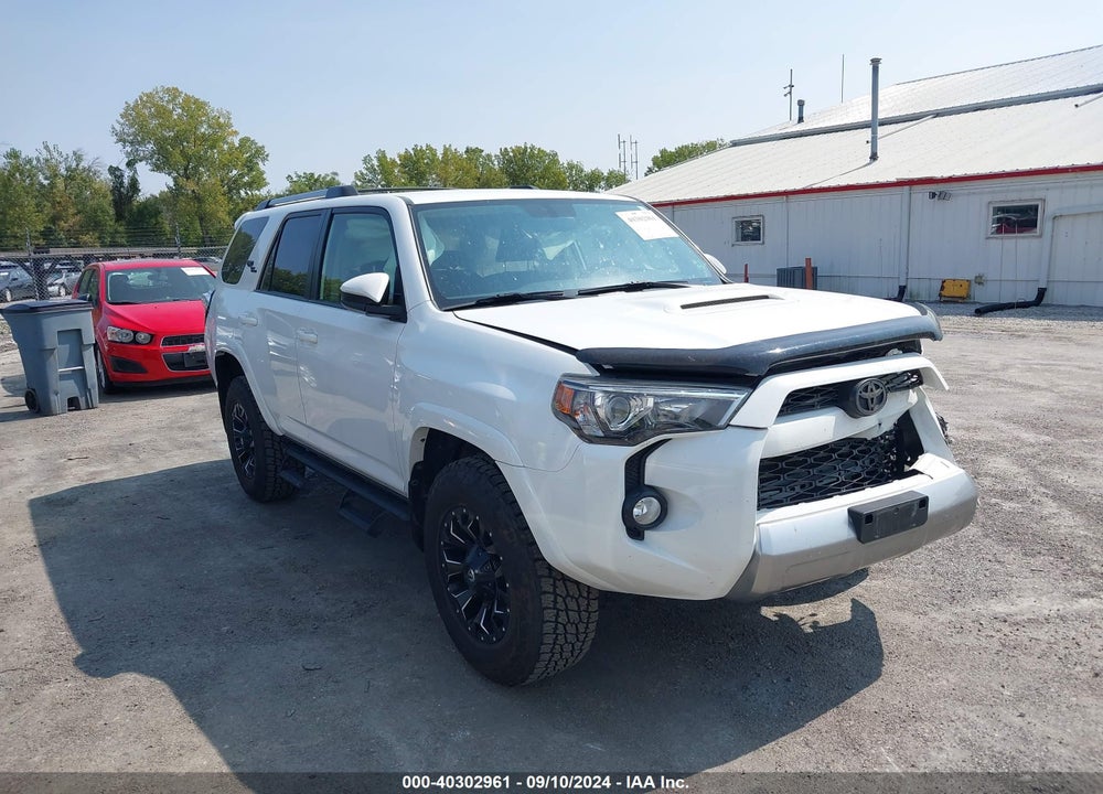 2018 TOYOTA 4RUNNER TRD OFF ROAD VIN: JTEBU5JR7J5483882