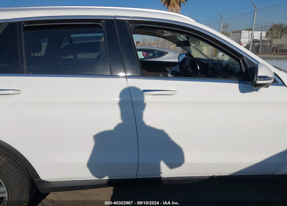 2022 MERCEDES-BENZ GLC 300 SUV VIN: W1N0G8DB7NV395447