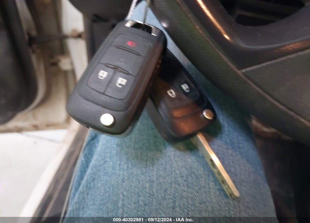 2015 CHEVROLET EQUINOX LS VIN: 1GNALAEK8FZ124069
