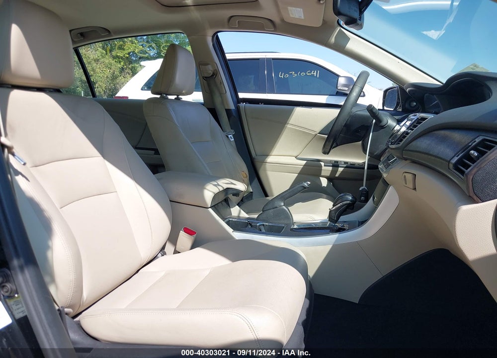 2015 HONDA ACCORD EX-L V-6 VIN: 1HGCR3F86FA005516