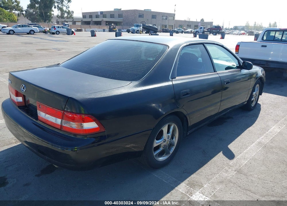 2001 LEXUS ES 300 VIN: JT8BF28G310289833