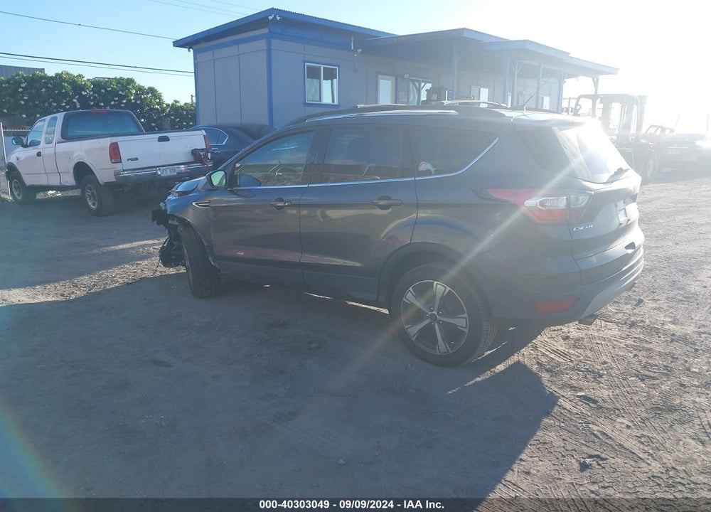 2017 FORD ESCAPE SE VIN: 1FMCU0G93HUA32768