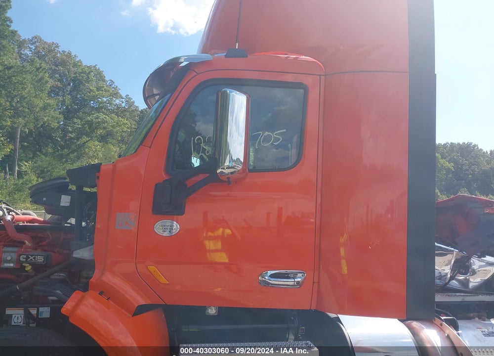 2019 PETERBILT 579 VIN: 1XPBD49X5KD609020