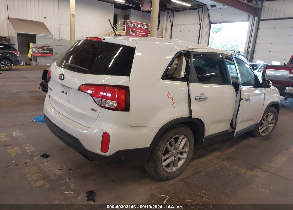 2014 KIA SORENTO LX VIN: 5XYKT3A60EG429130