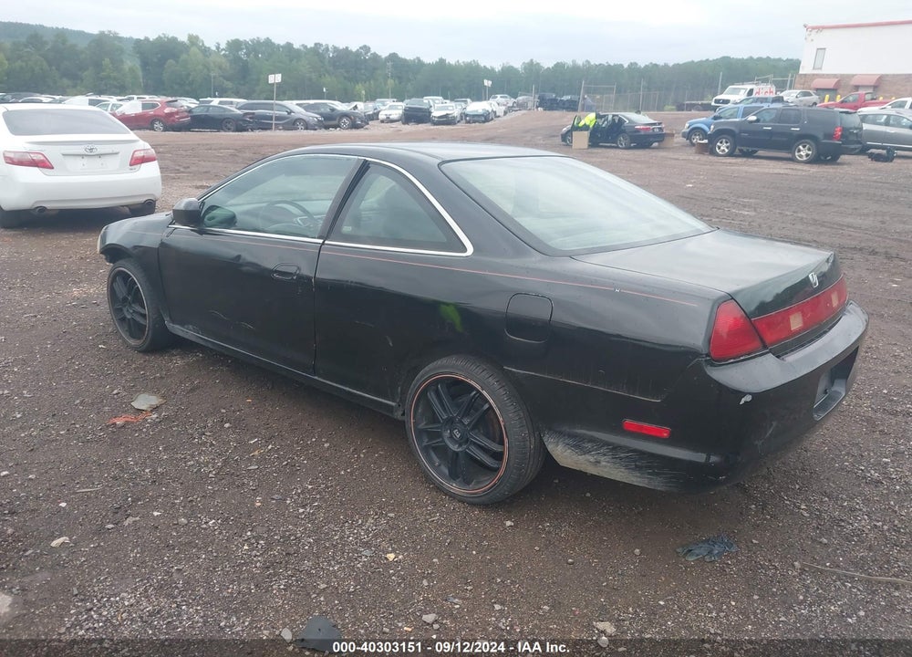 1999 HONDA ACCORD LX VIN: 1HGCG324XXA020000