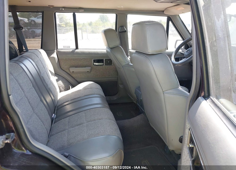 1992 JEEP CHEROKEE LAREDO VIN: 1J4FJ58S9NL153633