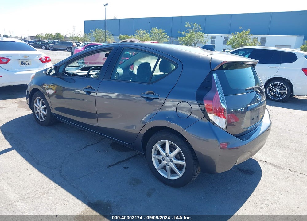 2015 TOYOTA PRIUS C THREE VIN: JTDKDTB38F1111114