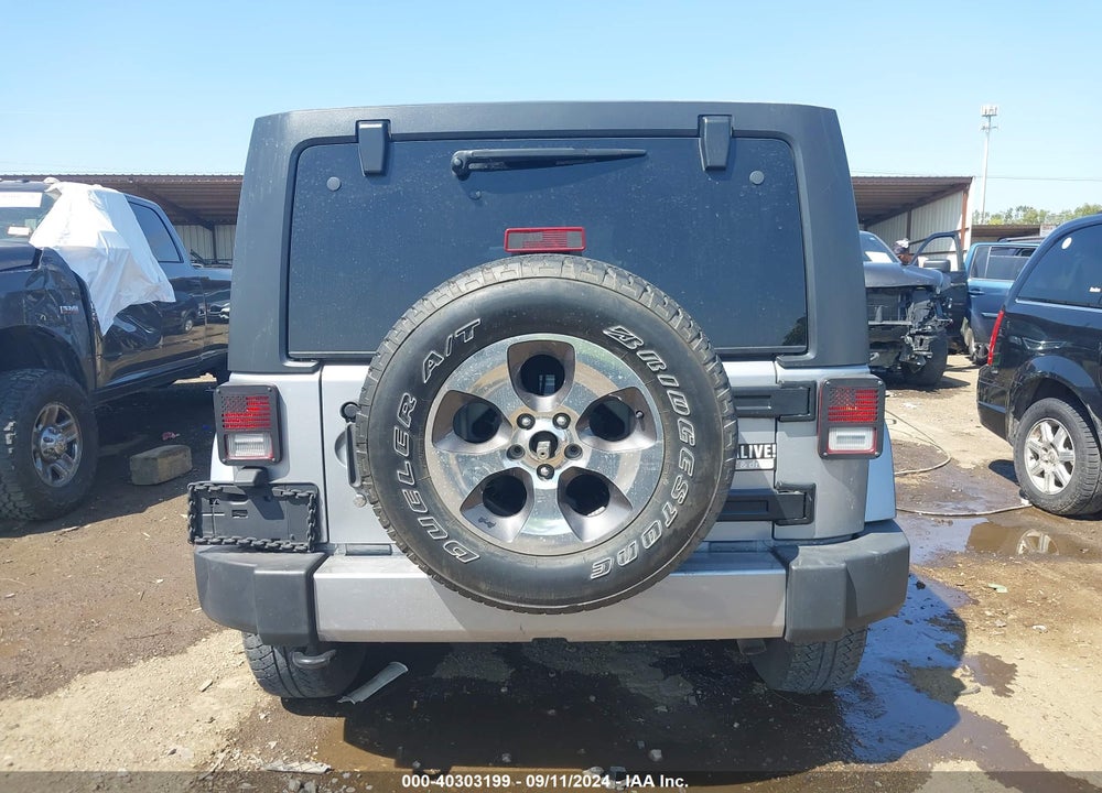 2017 JEEP WRANGLER UNLIMITED SAHARA 4X4 VIN: 1C4BJWEG8HL748911