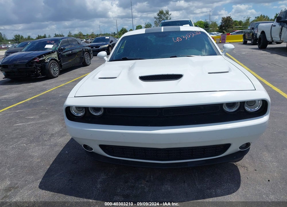2017 DODGE CHALLENGER SXT VIN: 2C3CDZAG3HH554324