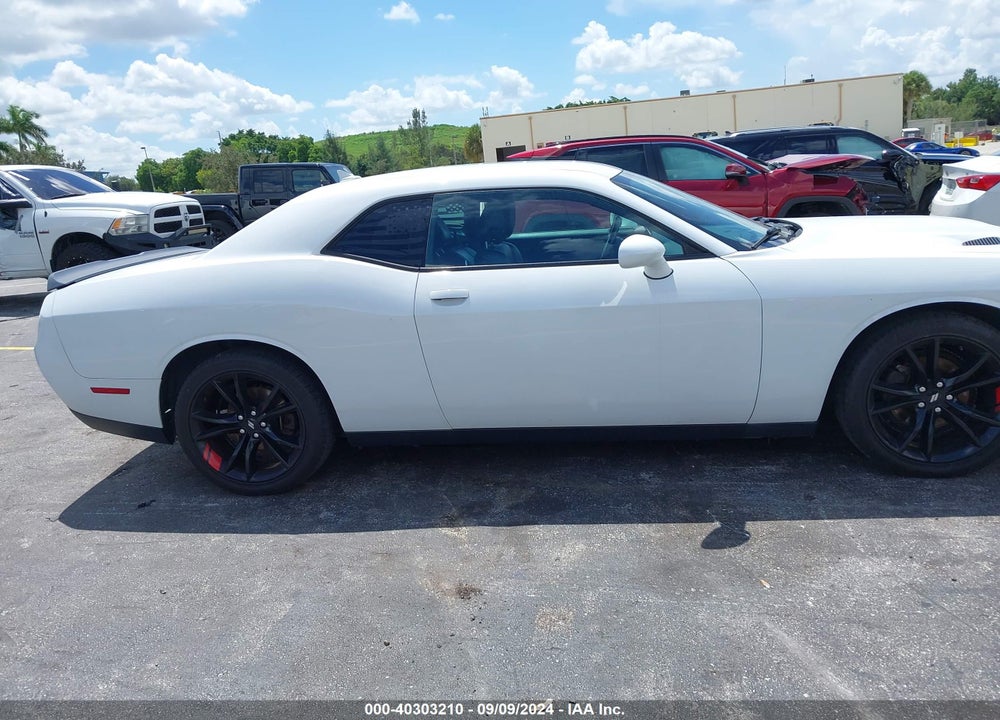 2017 DODGE CHALLENGER SXT VIN: 2C3CDZAG3HH554324