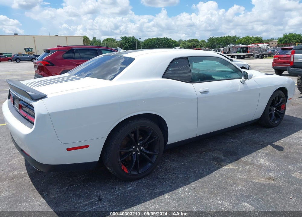2017 DODGE CHALLENGER SXT VIN: 2C3CDZAG3HH554324