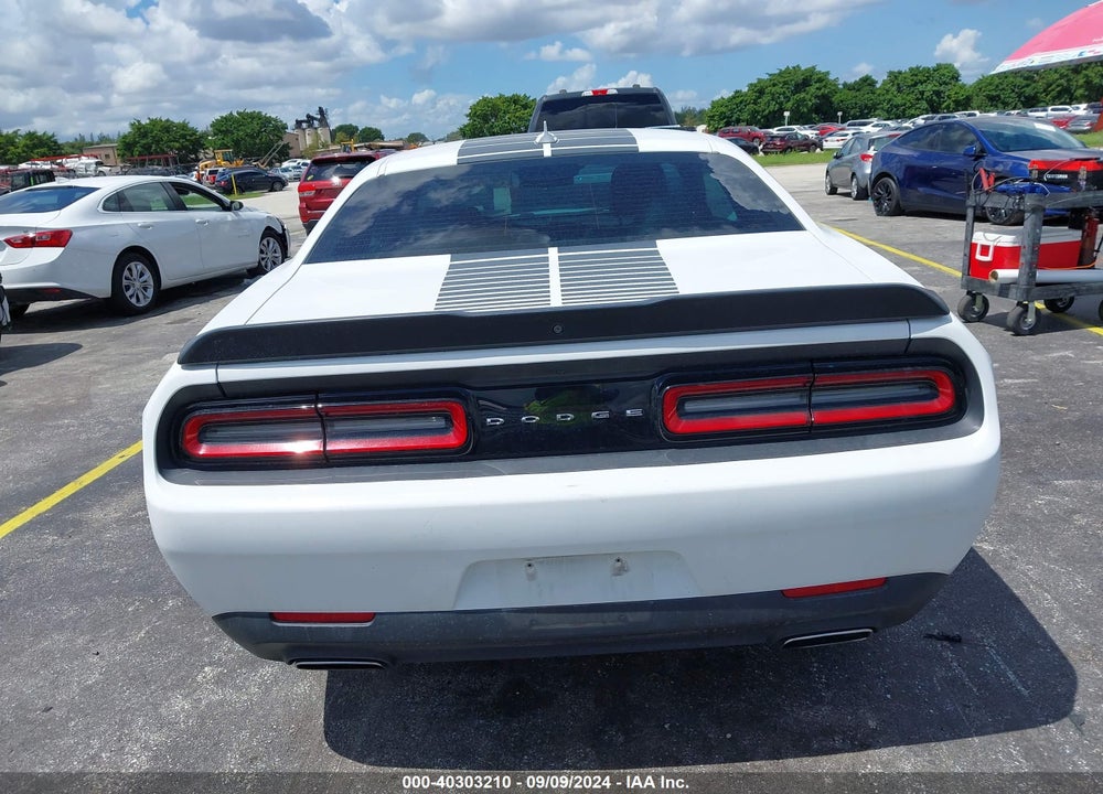 2017 DODGE CHALLENGER SXT VIN: 2C3CDZAG3HH554324