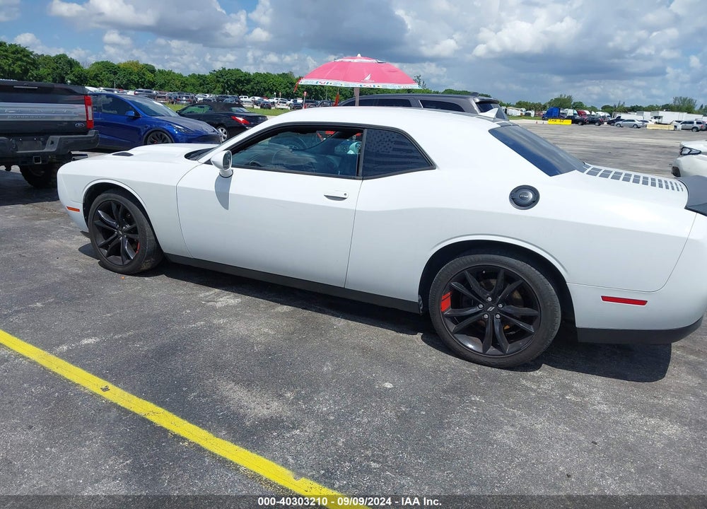 2017 DODGE CHALLENGER SXT VIN: 2C3CDZAG3HH554324