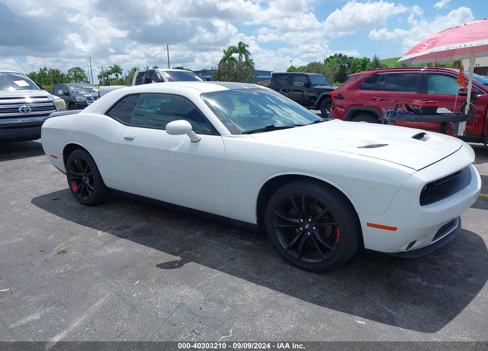 2017 DODGE CHALLENGER SXT VIN: 2C3CDZAG3HH554324