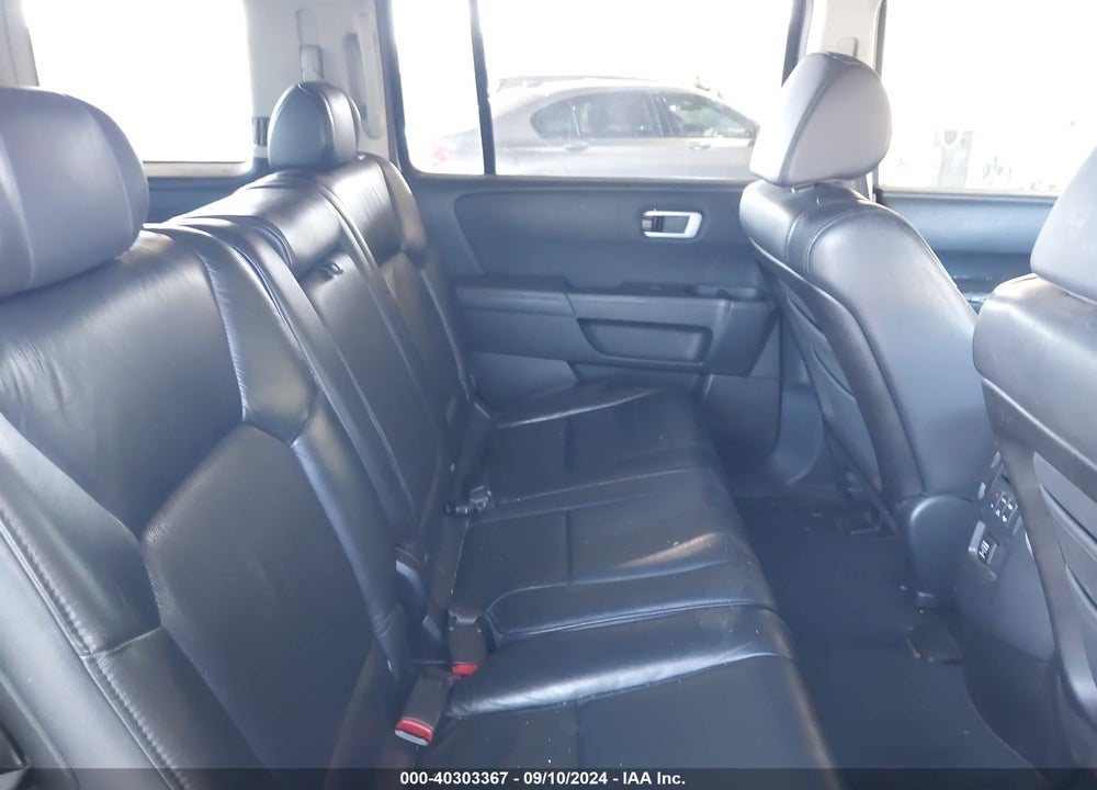 2011 HONDA PILOT EX-L VIN: 5FNYF4H79BB042598