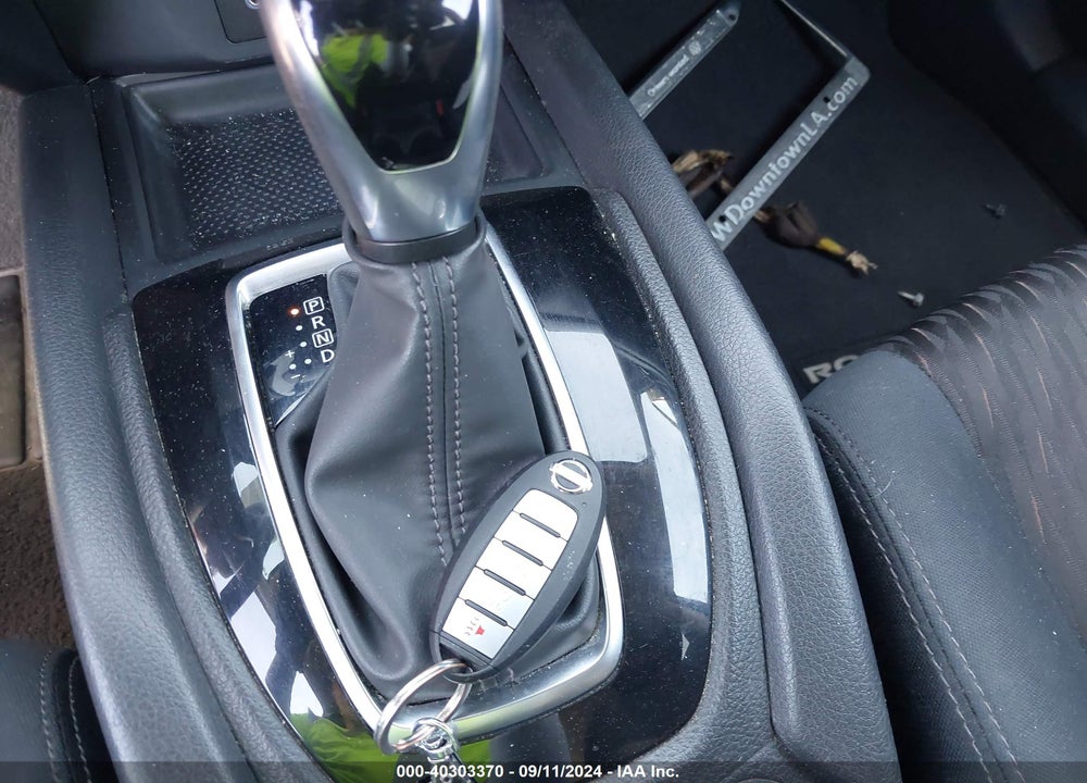 2019 NISSAN ROGUE SV VIN: 5N1AT2MV4KC782247