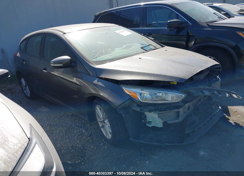 2015 FORD FOCUS SE VIN: 1FADP3K26FL350971