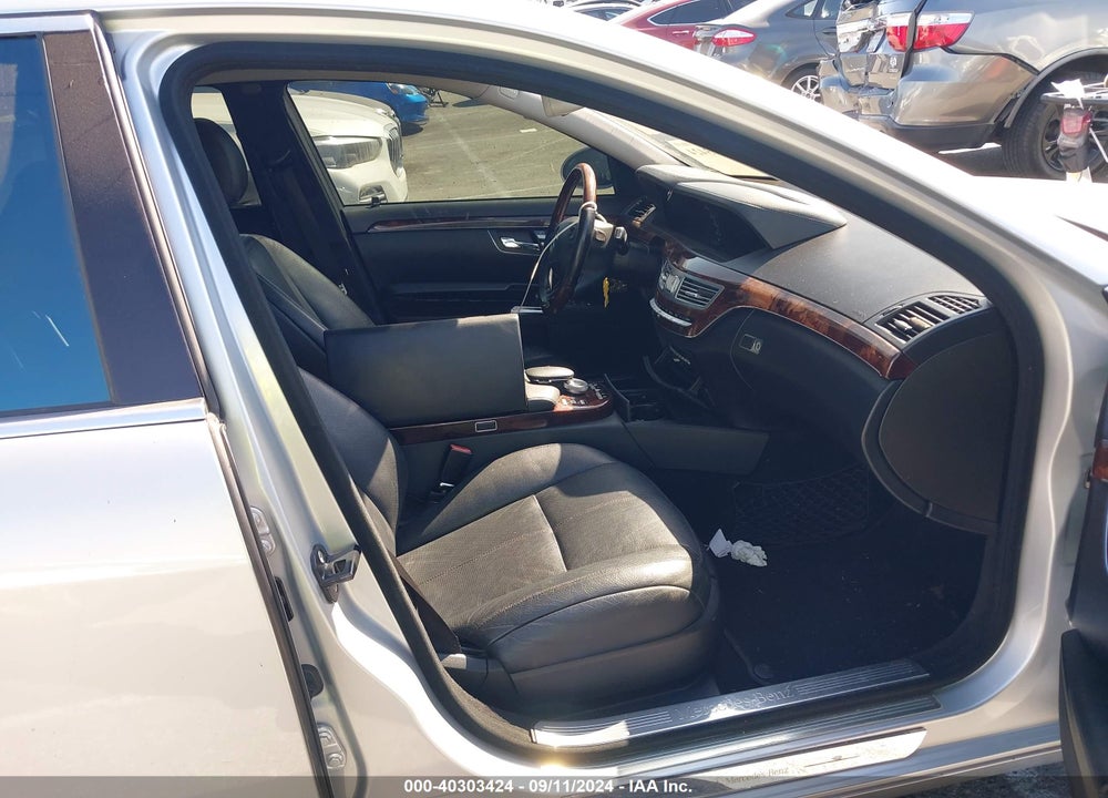 2007 MERCEDES-BENZ S 550 VIN: WDDNG71X57A046780