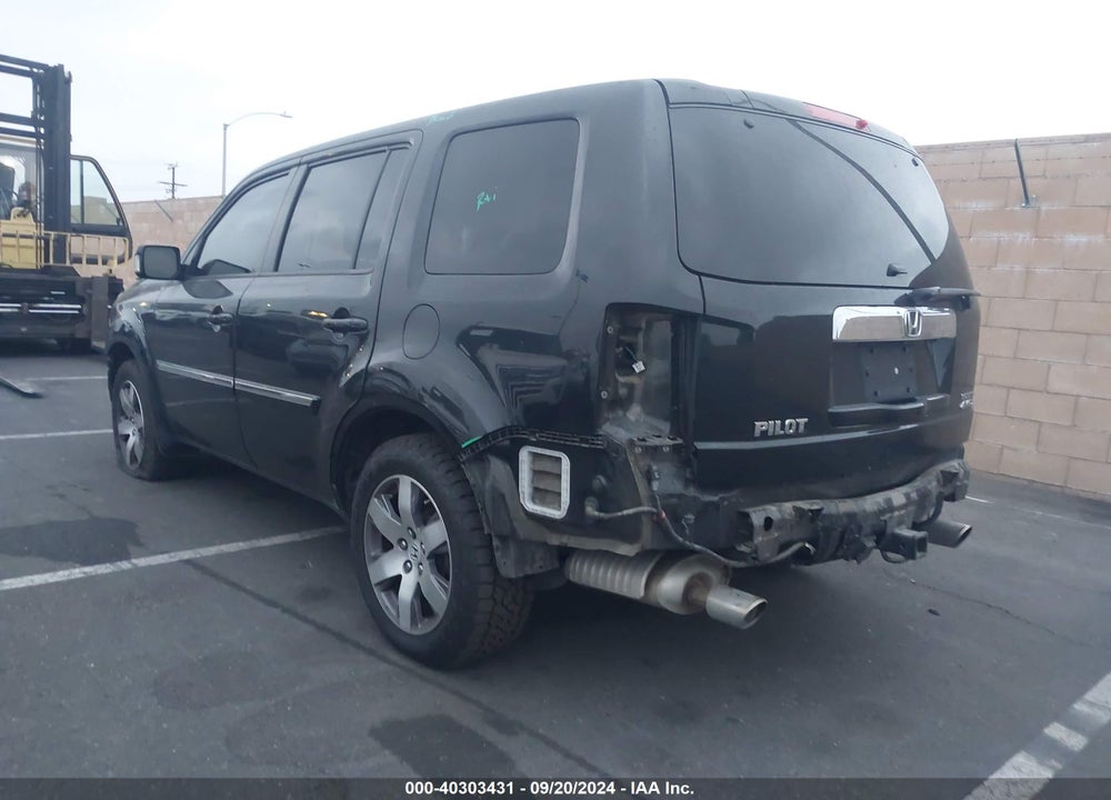2013 HONDA PILOT TOURING VIN: 5FNYF4H96DB070217